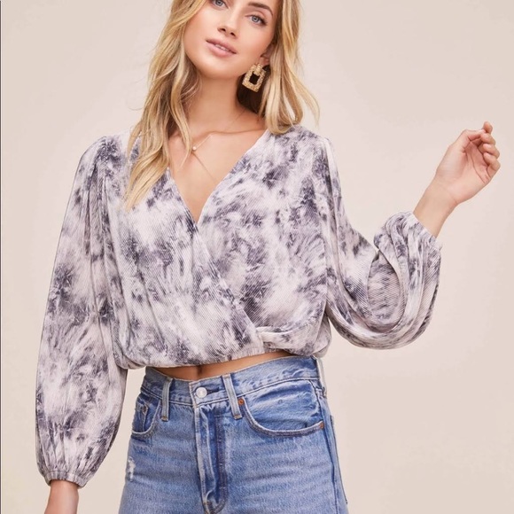 Astr Tops - ASTR THE LABEL Pleated Surplice Long Sleeve Top Sz S